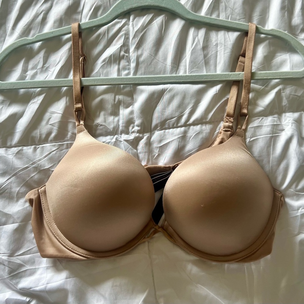 Victoria’s Secret Bombshell Bra. Adds 2cup sizes. Can be used as a racerback bra